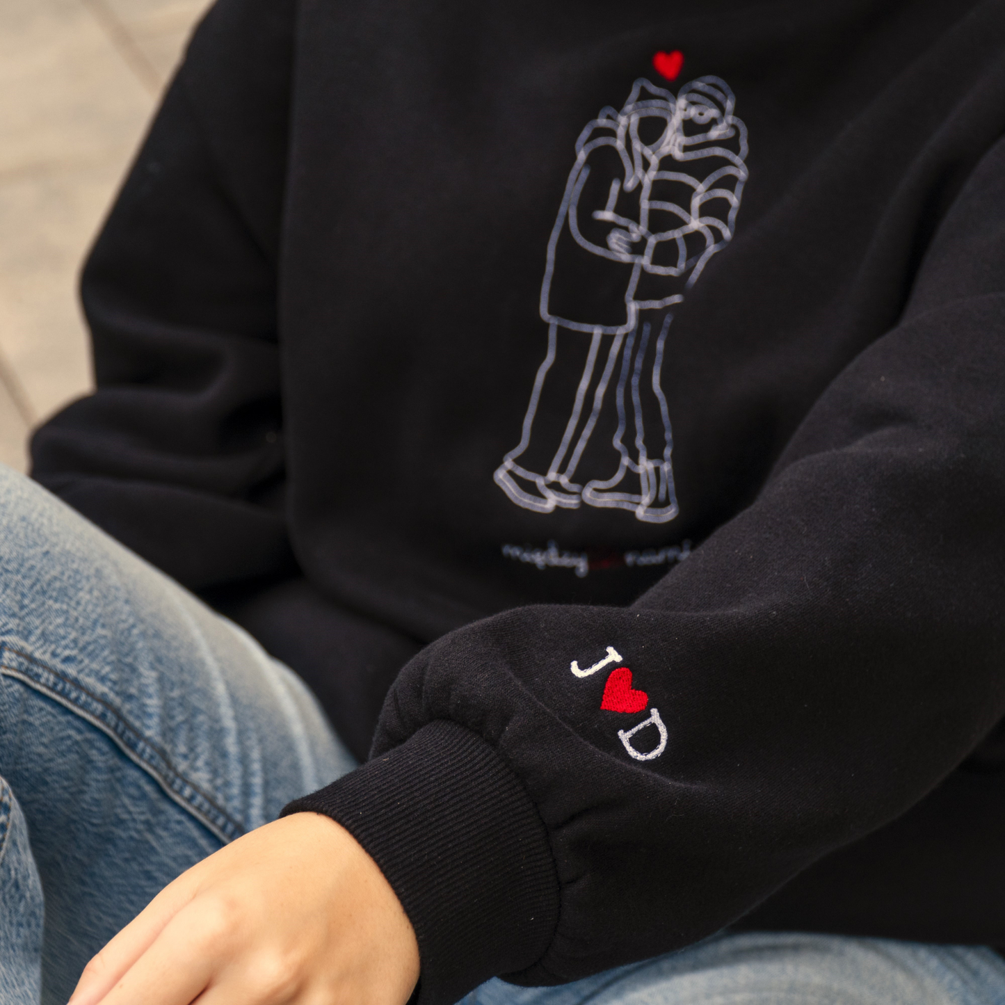 Bluza z datą zapisaną cyframi rzymskimi