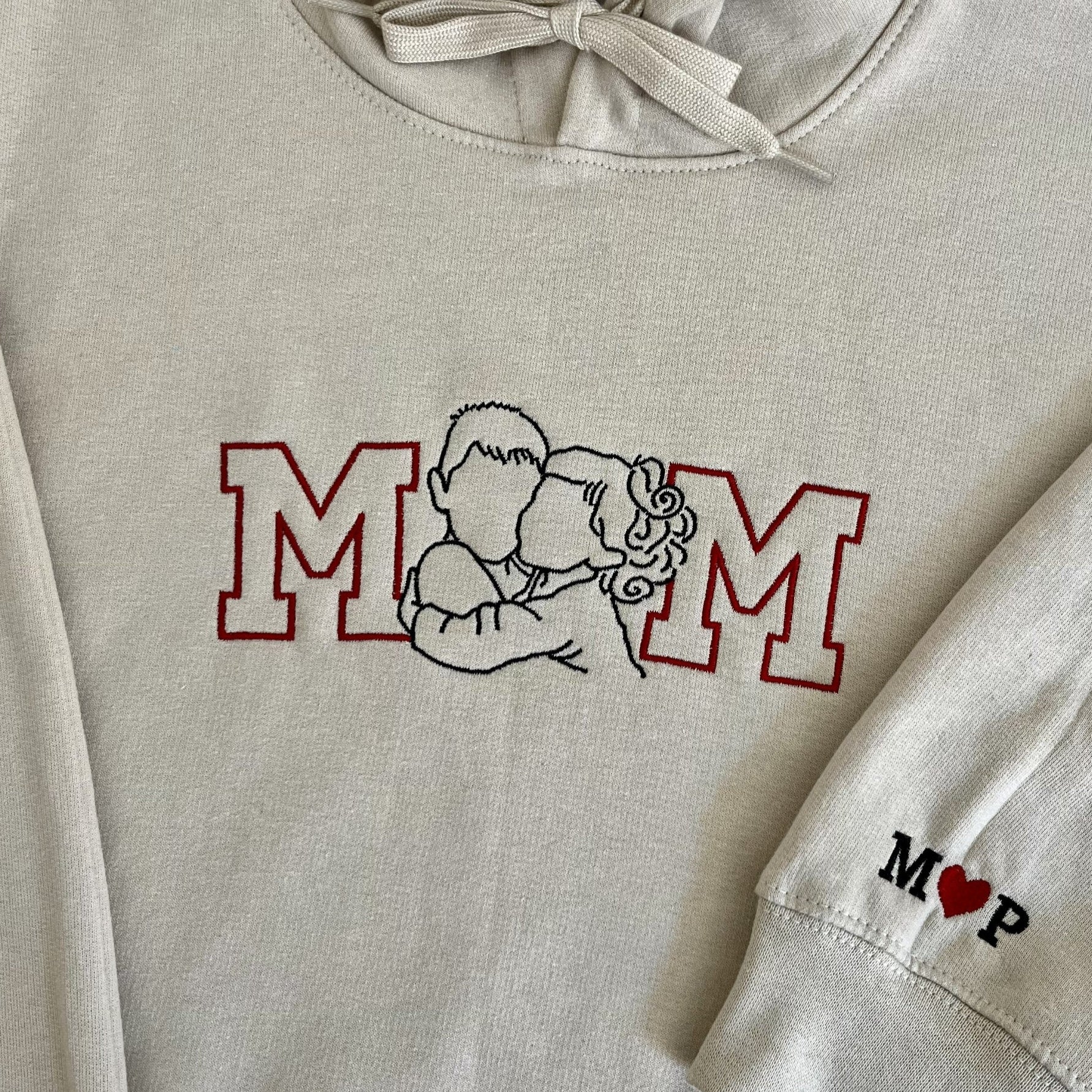 bluza z haftem ze zdjecia w napisie mom